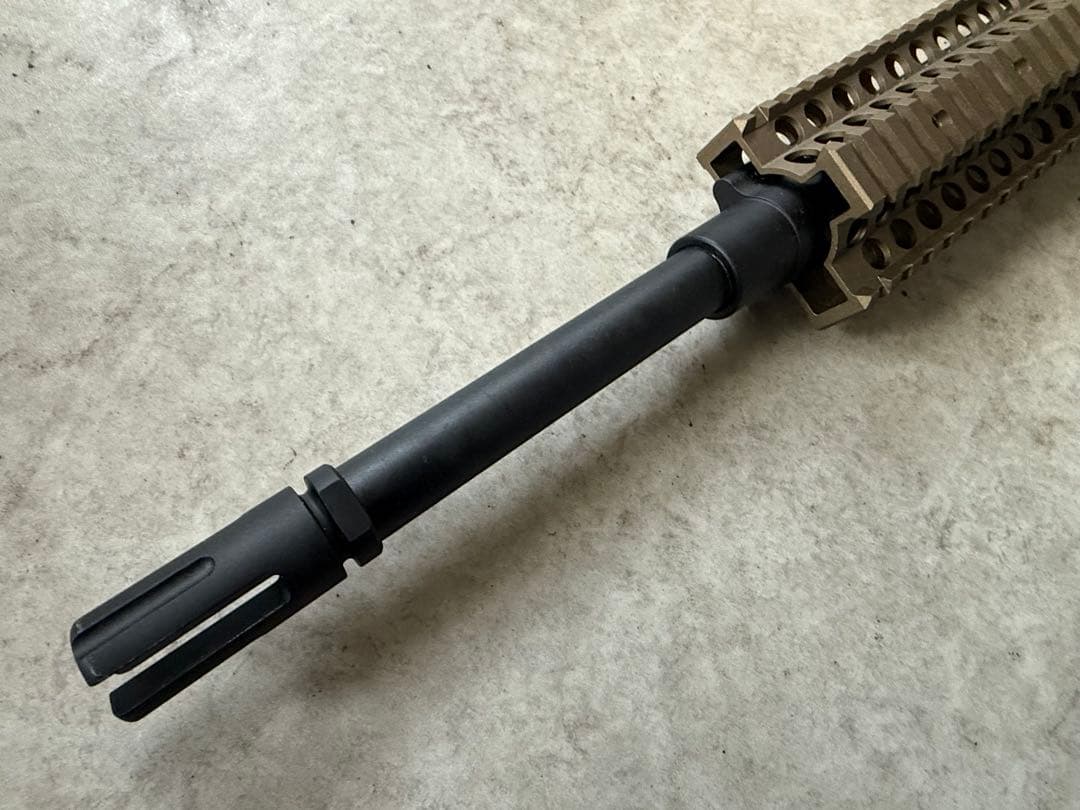 超美品 入手困難 東京マルイ 次世代電動ガン レシーライフル TANカラー