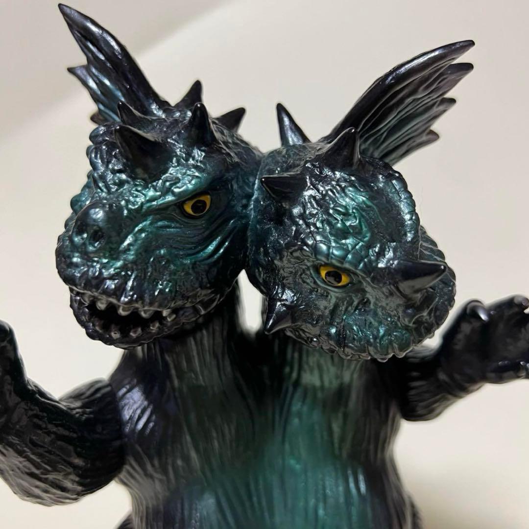 ゾルメン　ZOLLMEN　バジラ　ソフビ　フィギュア