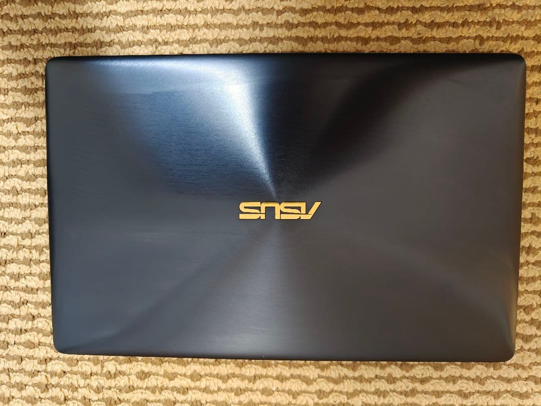 【軽量910g】ASUS Zenbook 3 UX390U i7/16GB
