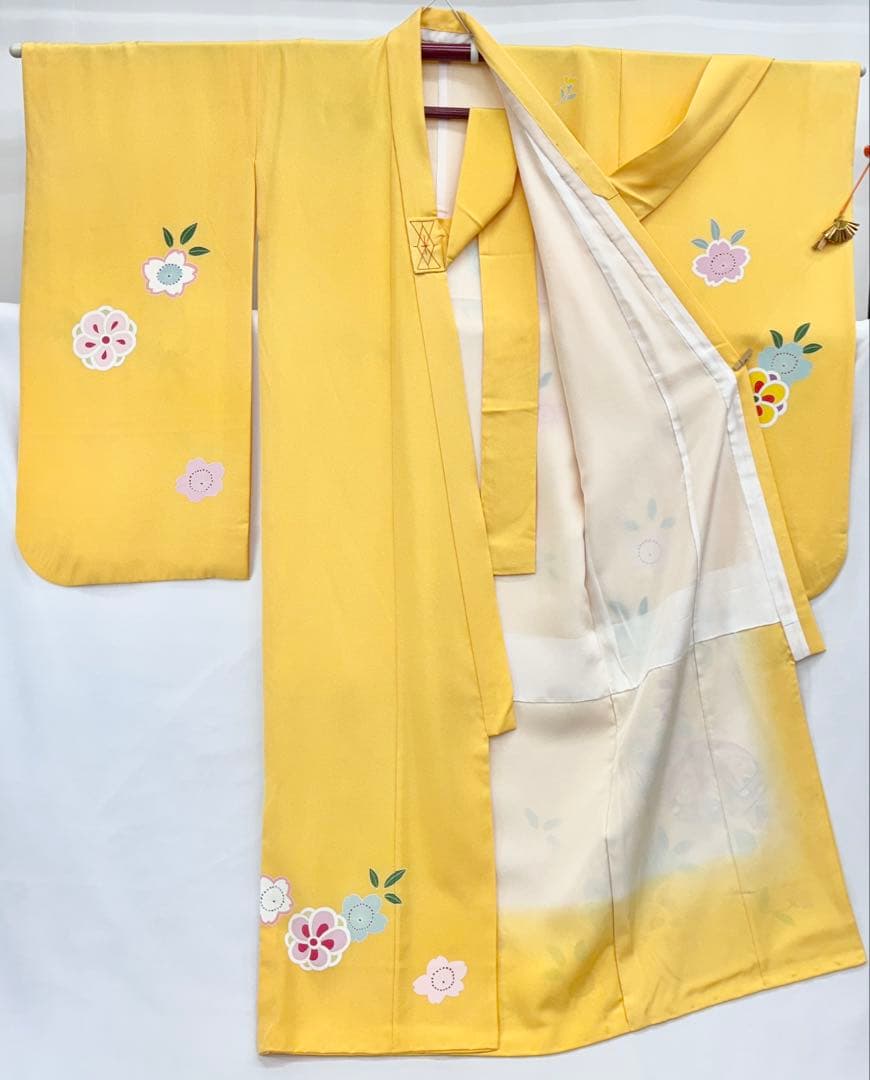 七五三着物　7ー8才　女児　四つ身　毱・桜／黄色系《子供492》#江戸小もーん