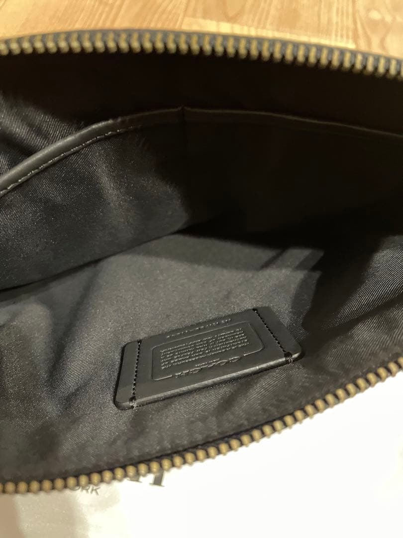 COACH ブラック レザー クラッチバッグ
