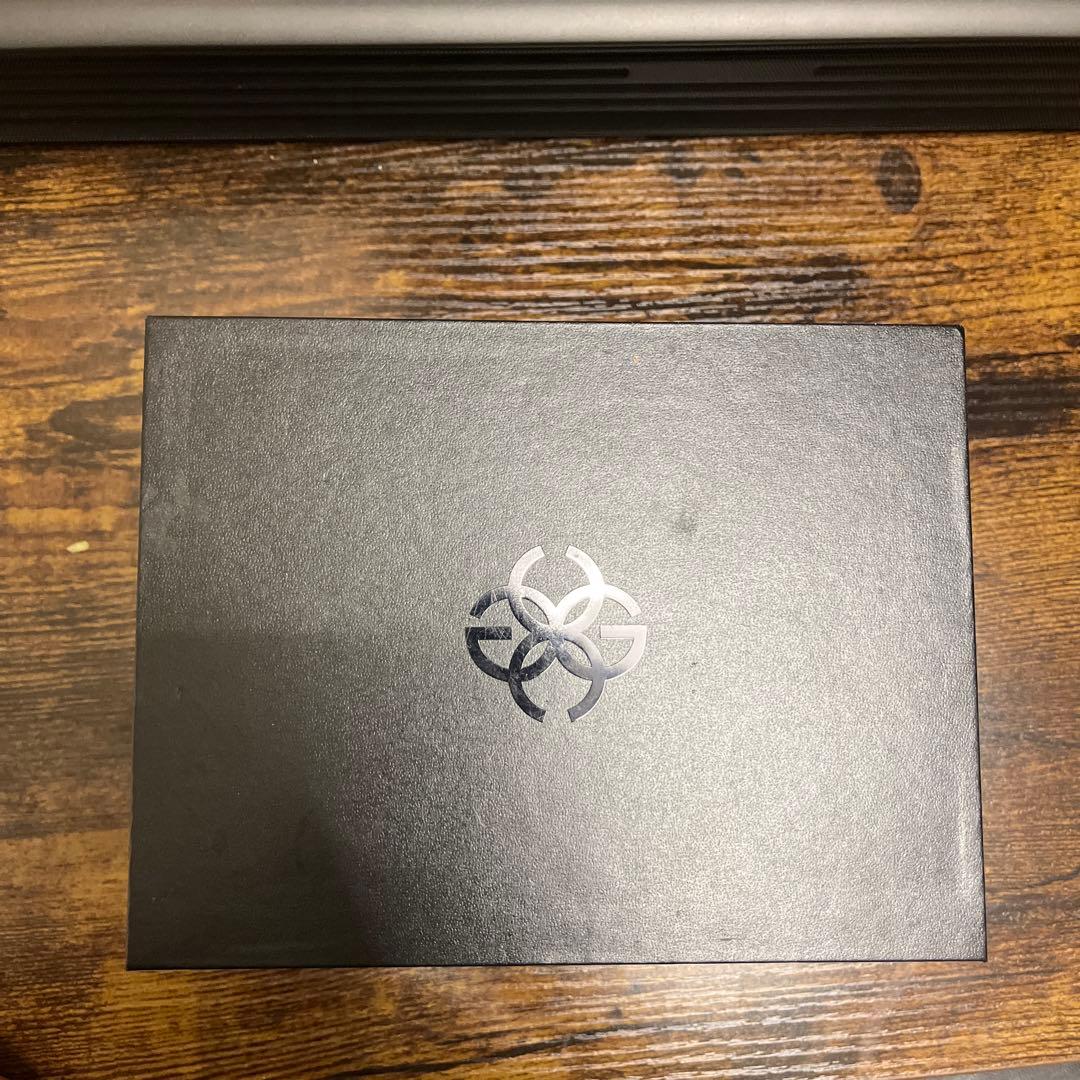 golden concept 44mm ローズゴールド×ブラックシリコン