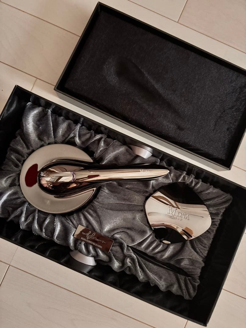 MDNA SKIN マドンナ スキン リジュビネーター セット高級美容器