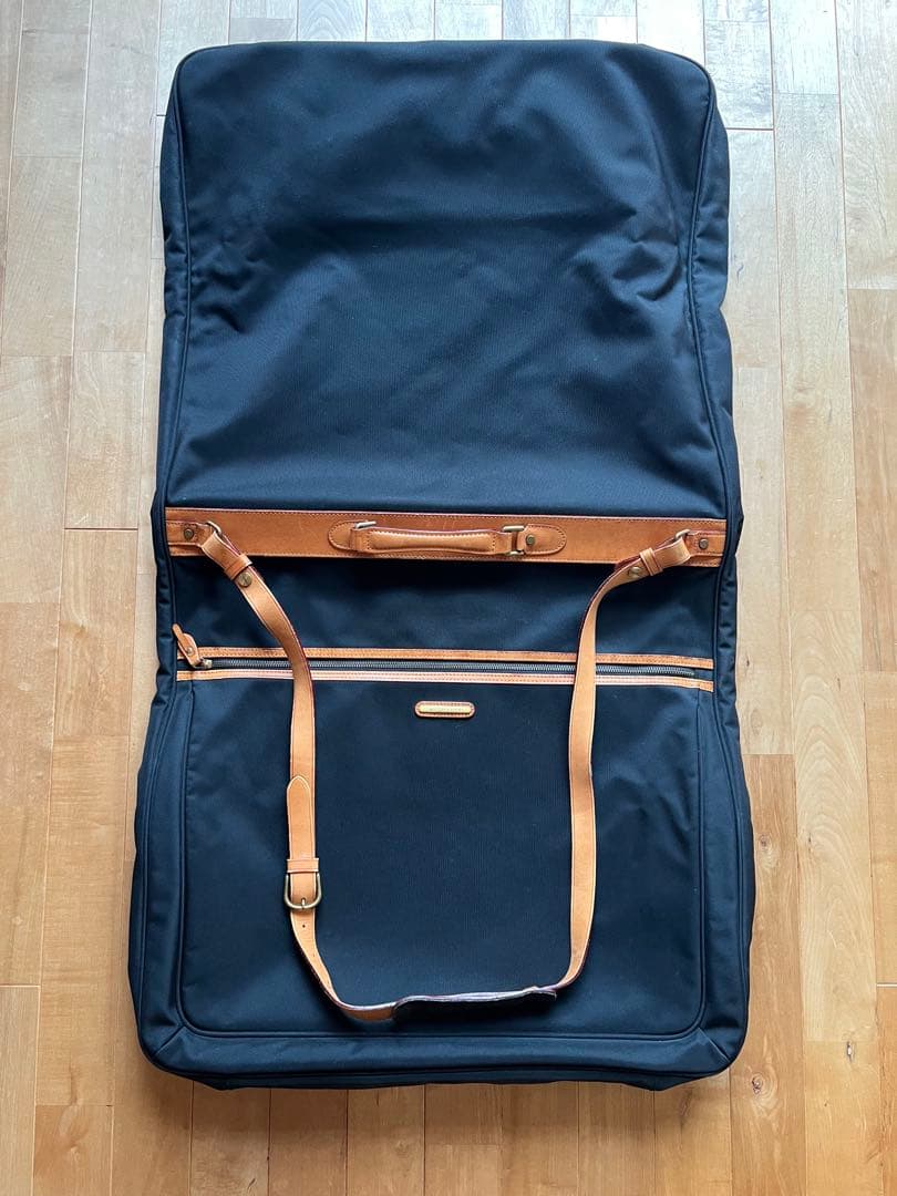 GEOFFREY BEENE ジェフリー ビーン ガーメントケース