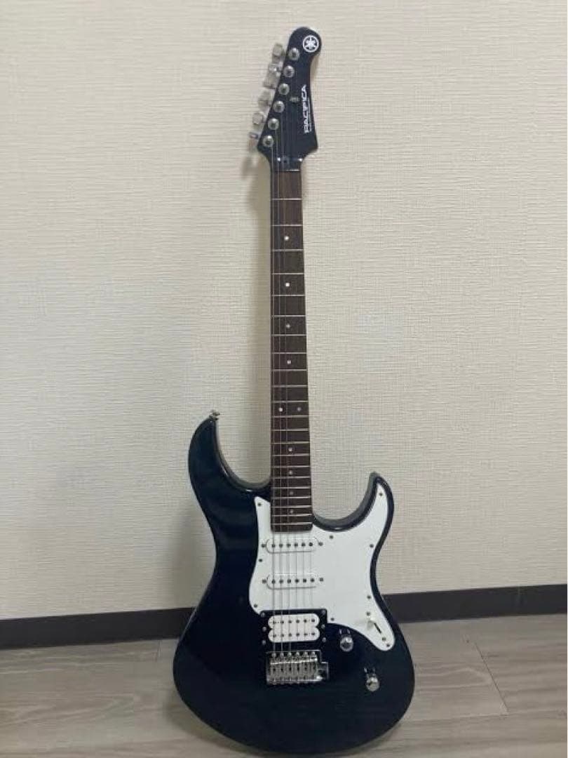 yamaha パシフィカ エレキギター 212vfm ぼっちざろっく