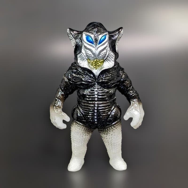 メフィラス星人　蓄光色　MAX TOY　マックストイ　アークティーズ限定　円谷