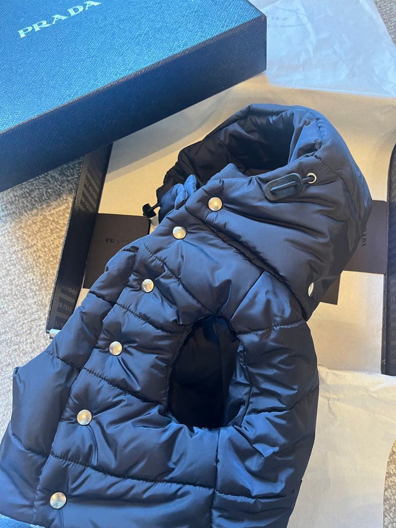 プラダ　犬　パファー ドッグコート Mサイズ　ネイビー