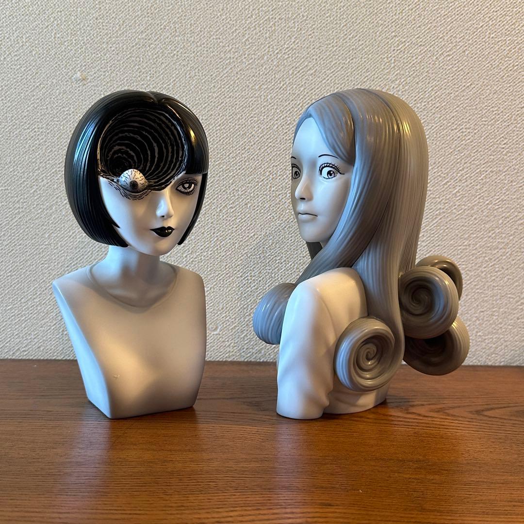 UNBOX INDUSTRIES 伊藤潤二 うずまき 五島切絵 黒谷あざみ 白黒