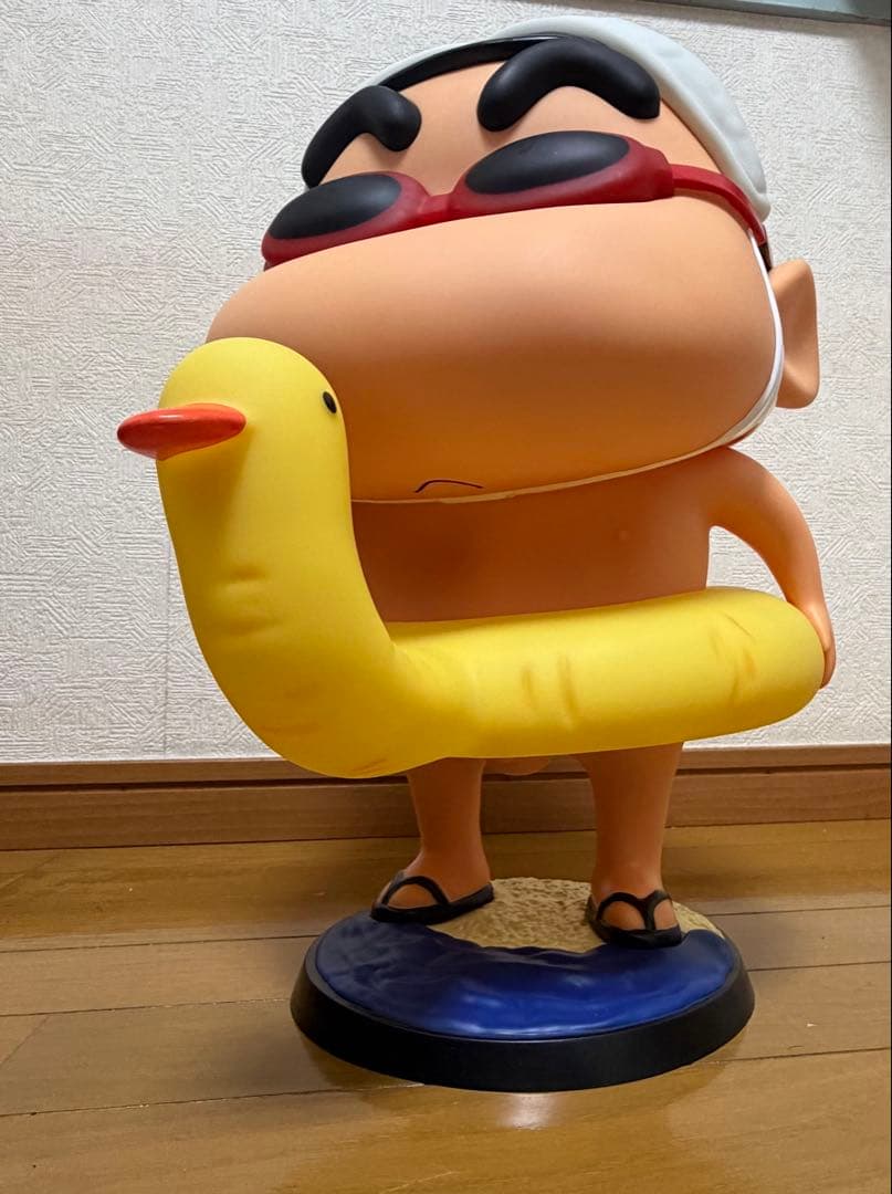 クレヨンしんちゃん 浮き輪フィギュア