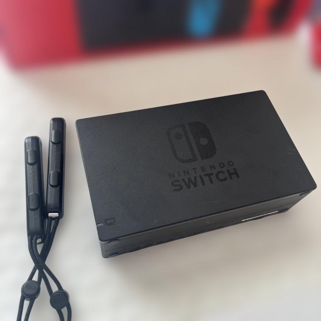 Nintendo Switch 本体、マリオカート8➕ハンドルセット