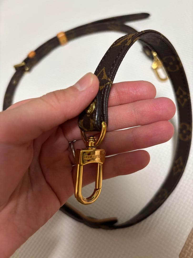 12／26日まで　Louis Vuitton モノグラム レザー ストラップ