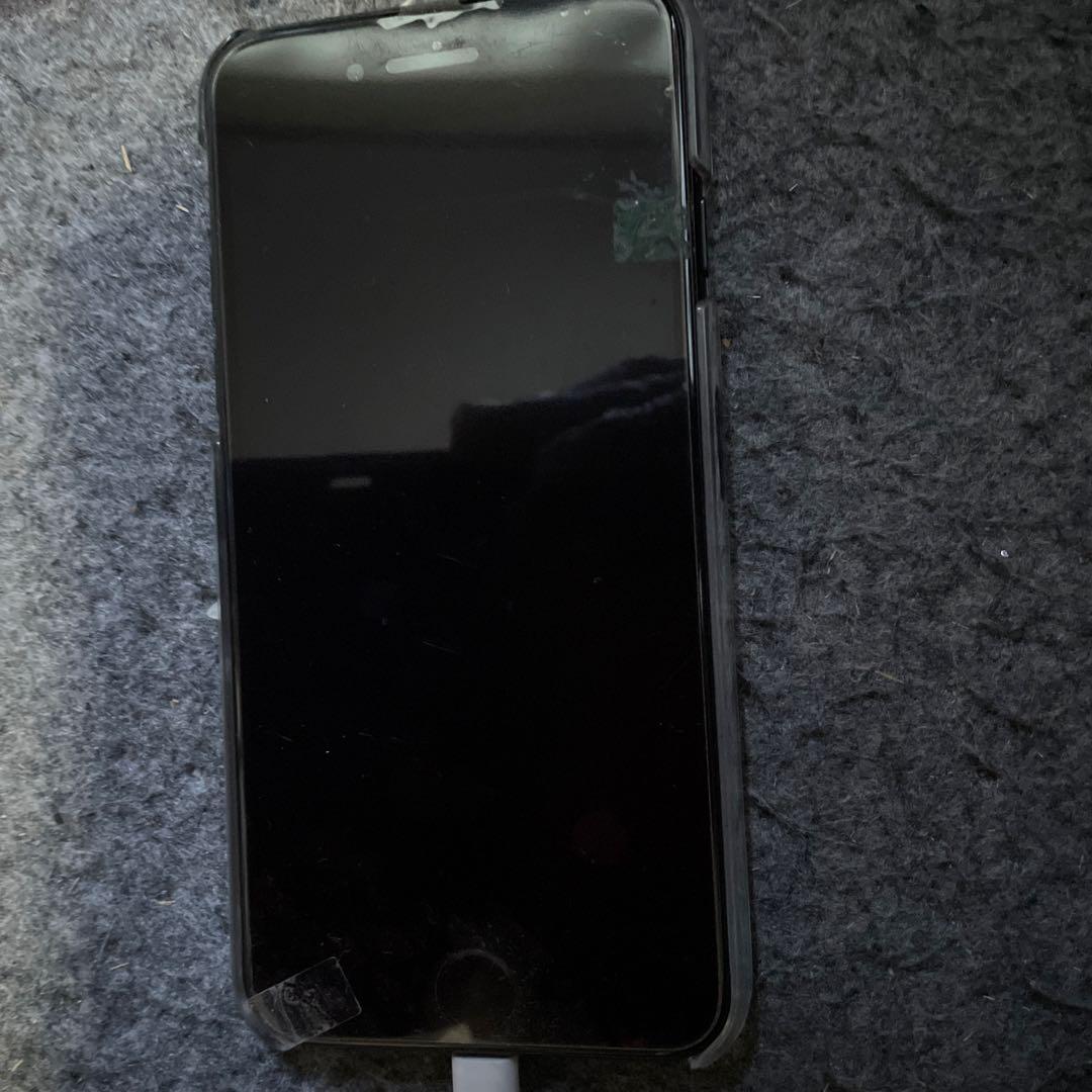 Apple iPhone 7 本体　SIMフリー