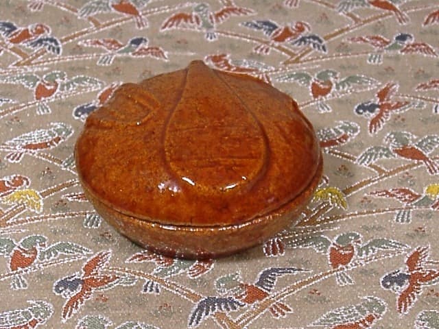 大樋焼　大樋長左衛門作　琵琶　香合　無傷　箱合　古物。