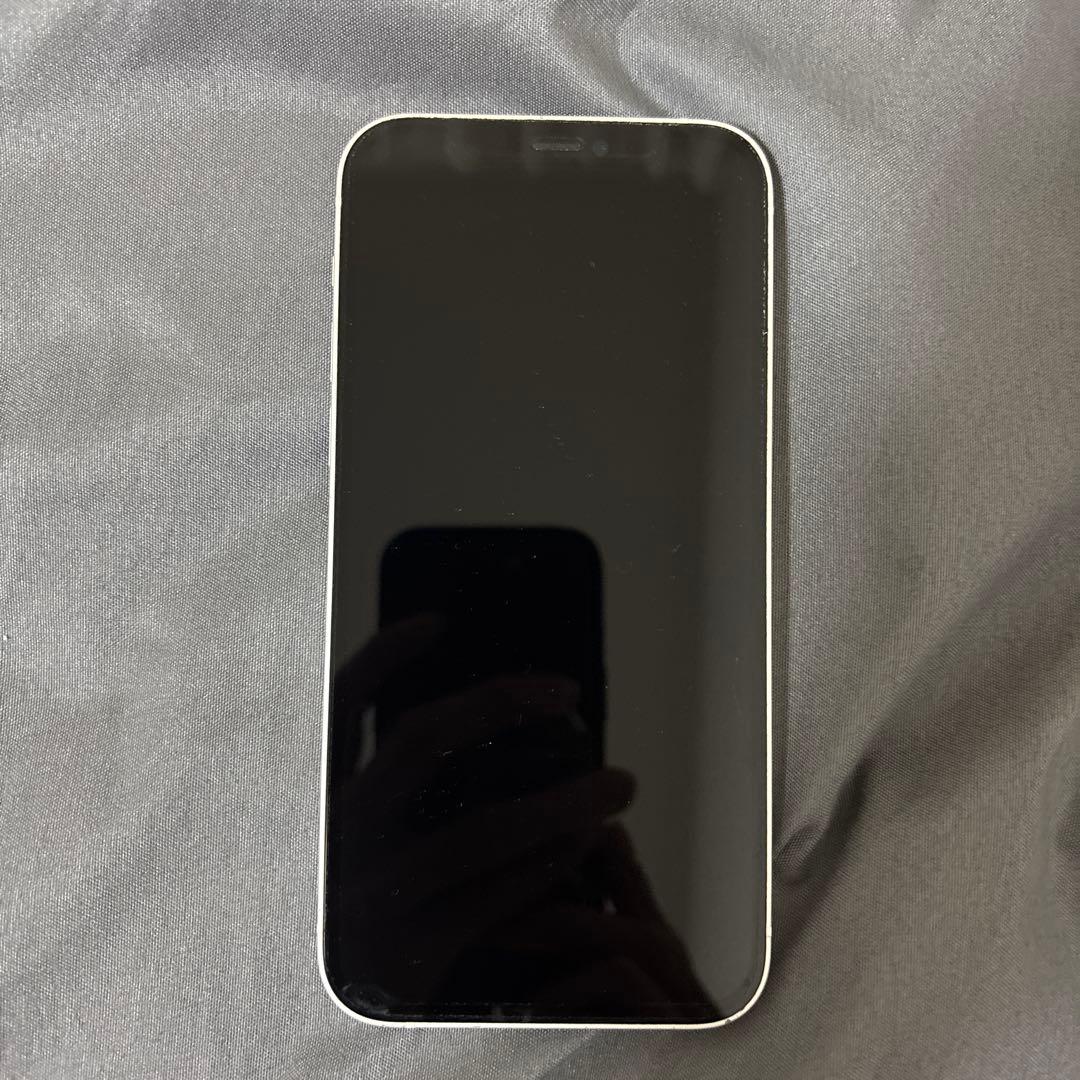 iPhone 12 ホワイト 本体 アイフォン　スマホ　美品　白 64 アップル