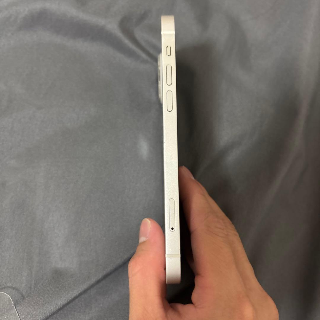 iPhone 12 ホワイト 本体 アイフォン　スマホ　美品　白 64 アップル