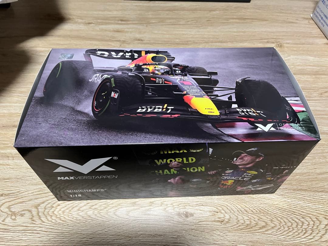 1/18 フェルスタッペン　別注　日本GP チャンピオン　角田移籍記念値下げ中