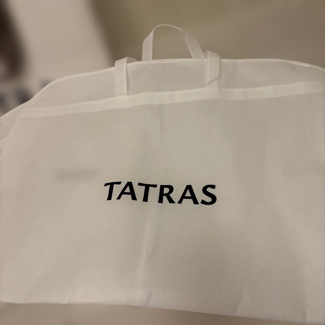 新品✴︎タトラス　TATRAS ガーメントケース2枚　ショップバッグ大小