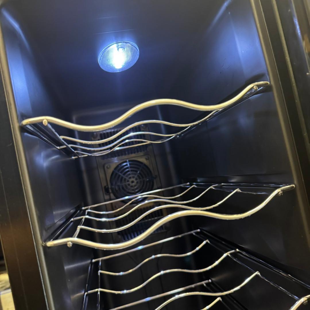 ☆アイリスオーヤマ　ワインセラー　PWC-331P　23年製　33L　12本収納