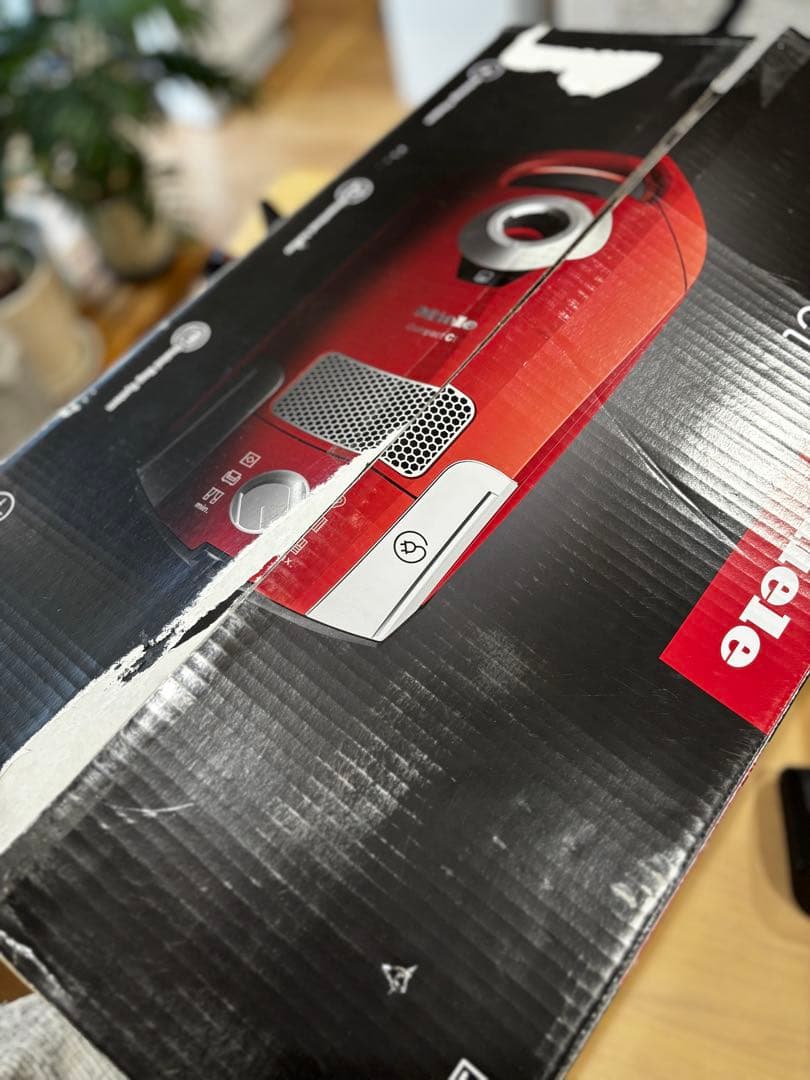 Miele Compact C1 Pure Suction 本体