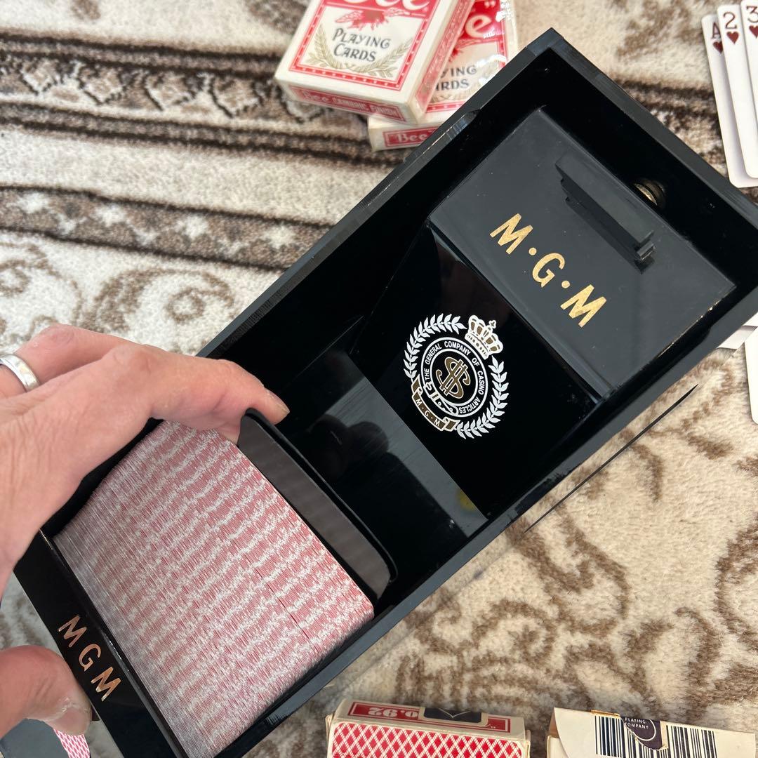 Bee Playing Cards & MGM トランプシューター