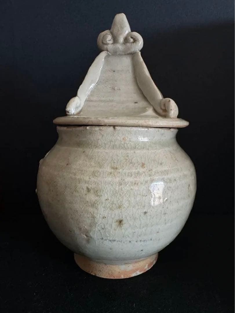 中国骨董　漢　青磁神亭小壺　蓋付き　茶入　茶壺　唐物　収蔵品　古美術(N-10)