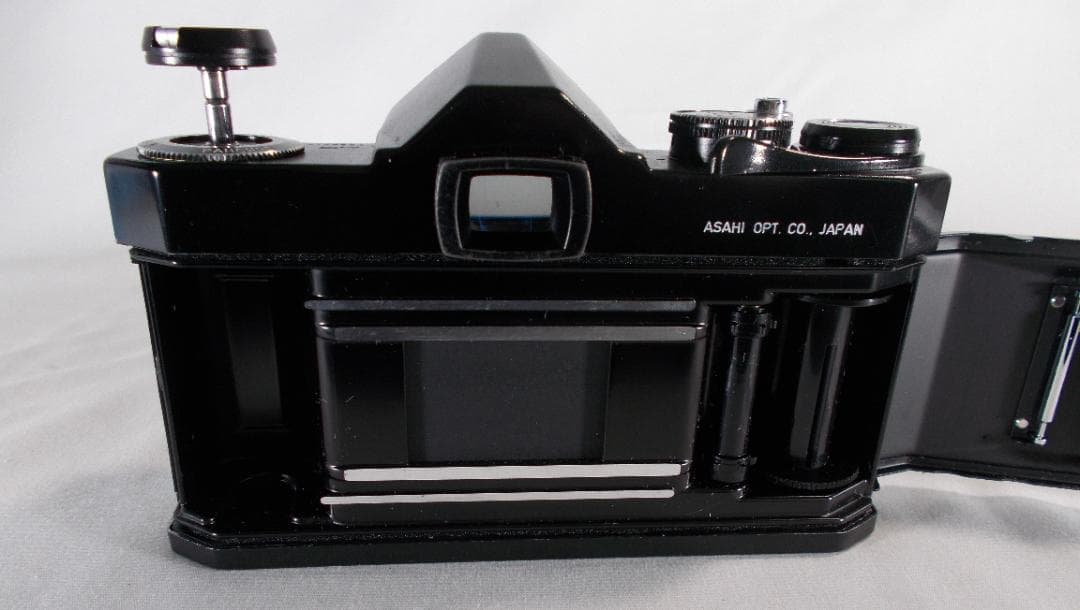 フィルムカメラ 整備済 完動品　Pentax SP + f/1.8　P199