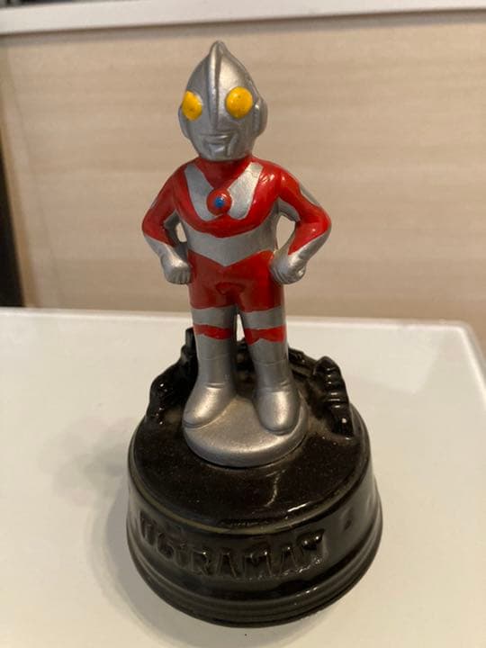 レア　ウルトラマン陶器オルゴール