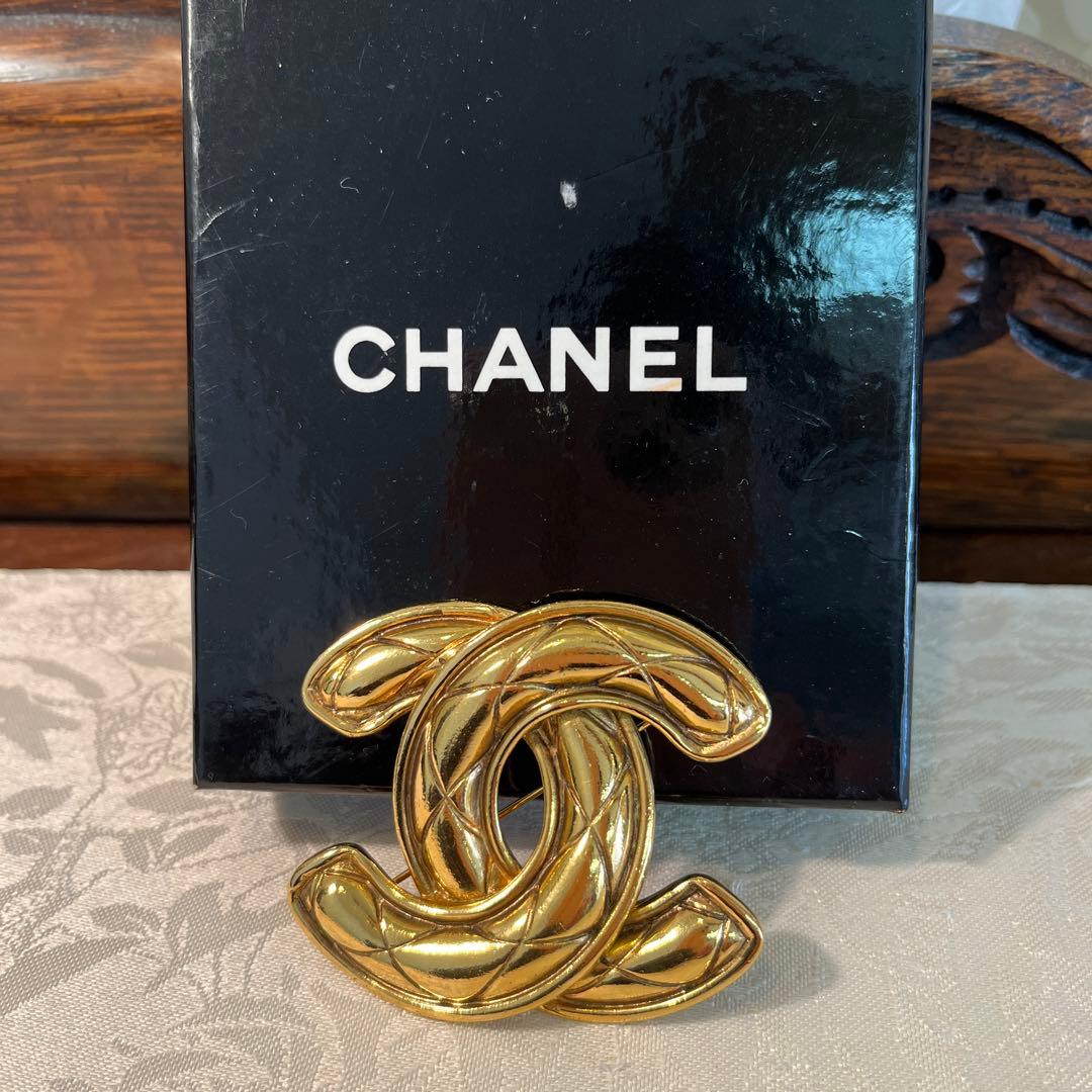 正規品 CHANEL マトラッセ ココマーク ヴィンテージ ブローチ 1152