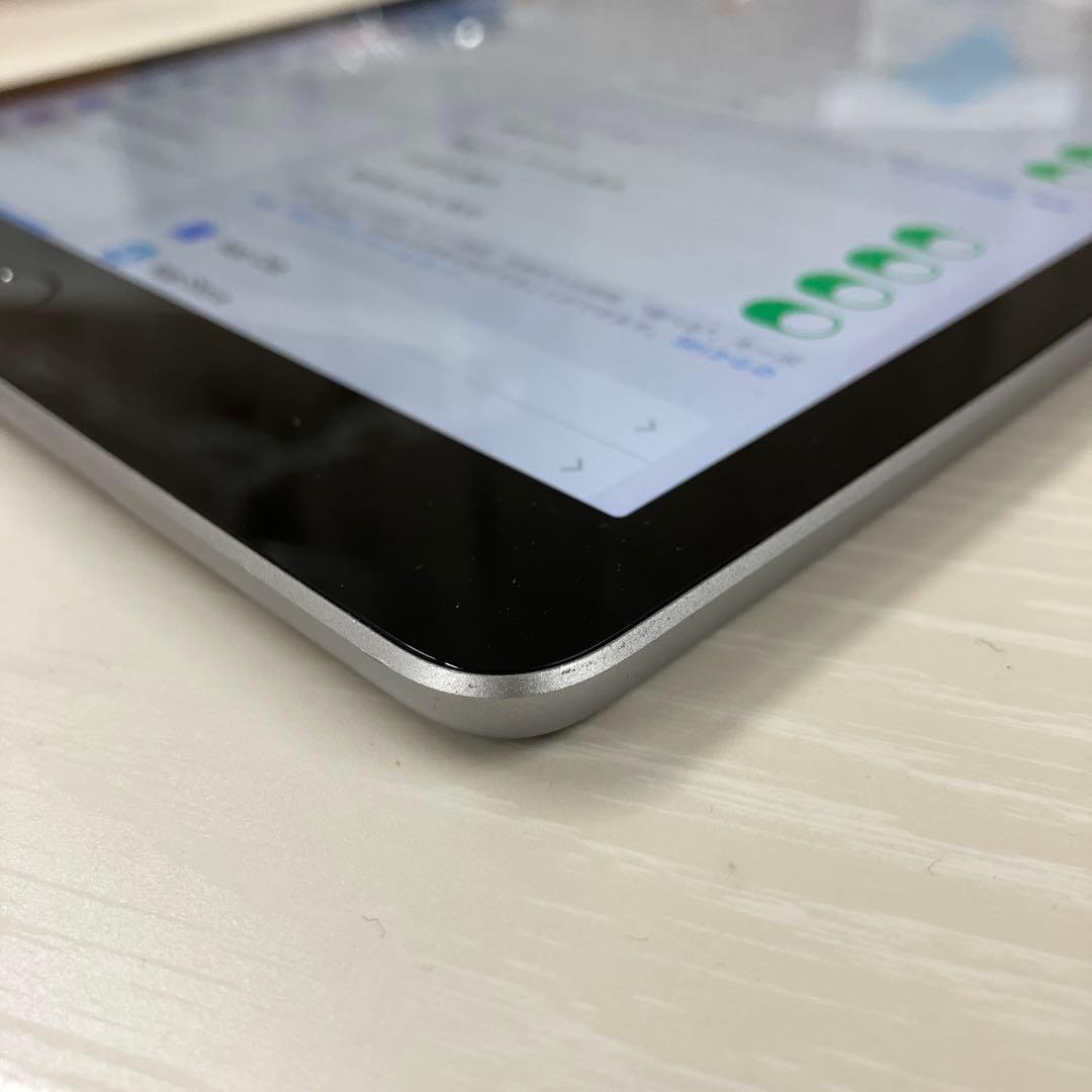 Apple iPad (第5世代) 32GB