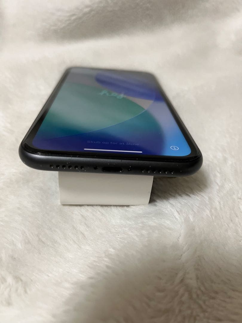 Apple iPhone 11 ブラック 本体