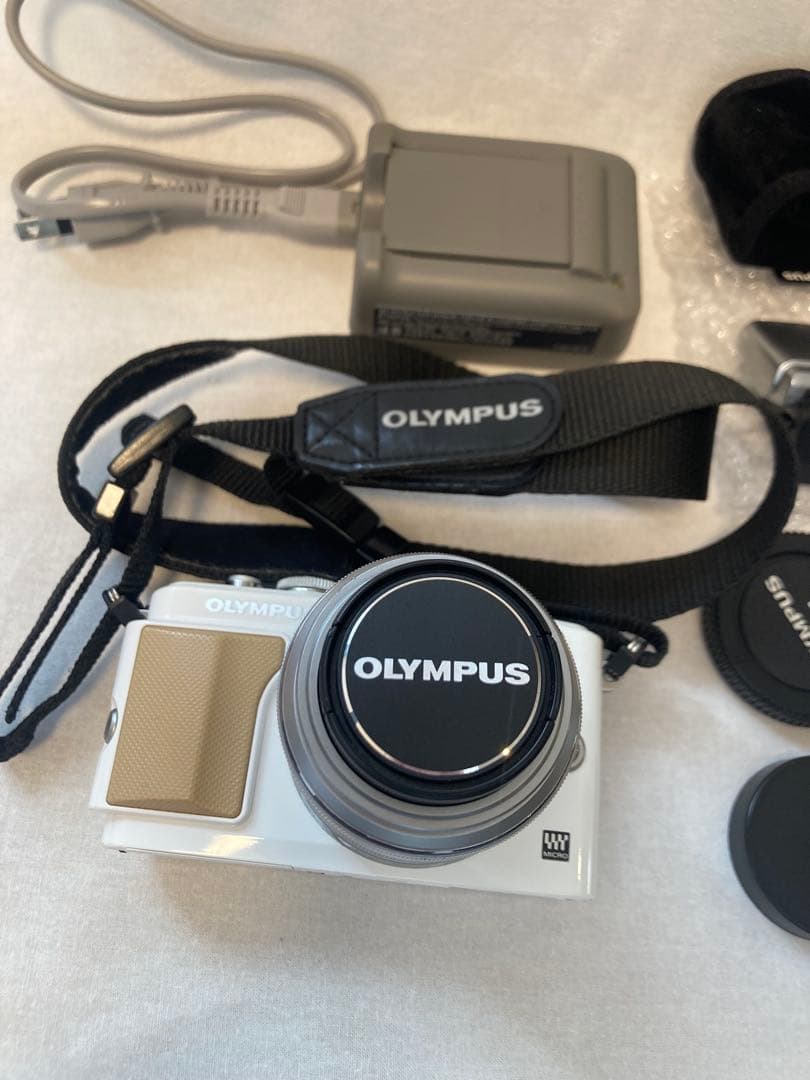 オリンパス OLYMPUS PEN Lite E-PL5 カメラ ミラーレス一眼