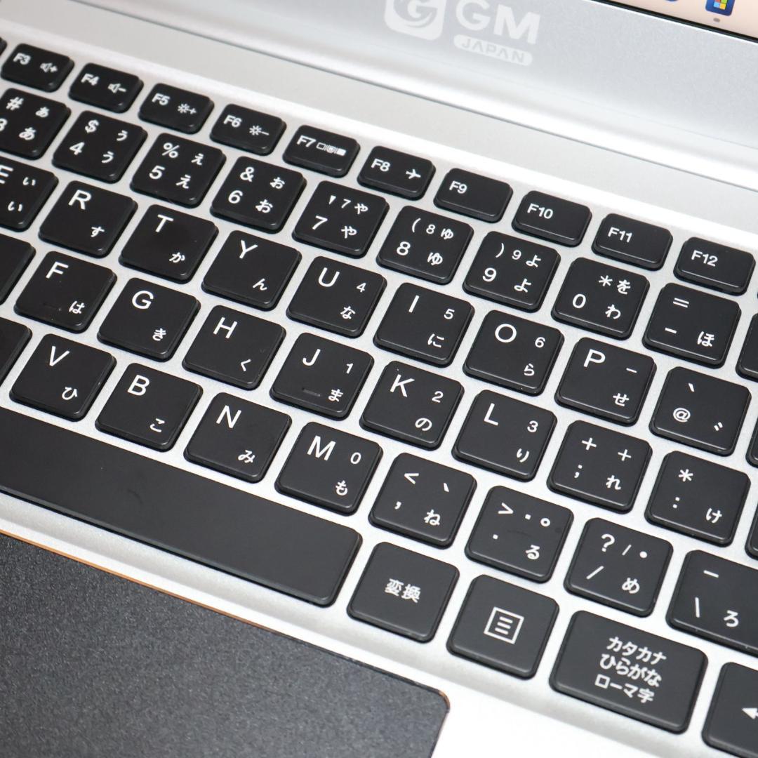 ほぼ新品！Win11高年式2023！メ8G/SSD/フレームレス/無線/カメラ