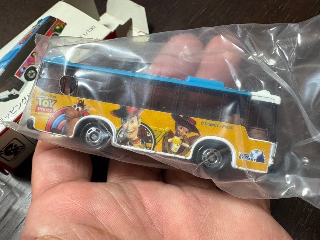 トミカ トイ・ストーリー アストロブラスター ラッピングバス 2種 三菱ふそう