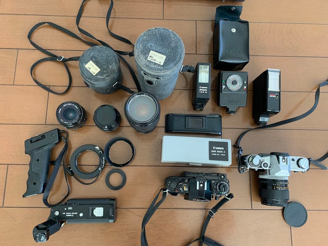 Canon AE-1 、A1一眼レフカメラ2台とレンズ、付属品多数セット