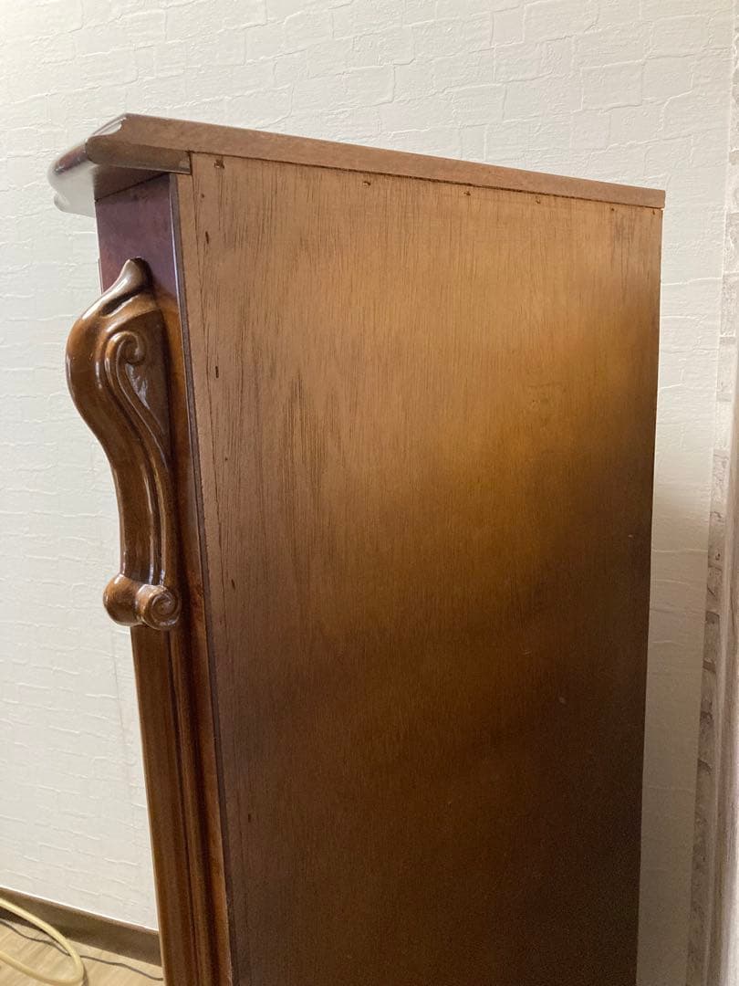 アンティーク大型キャビネットです。 サイズ:73×奥行き52高さ122.5cm