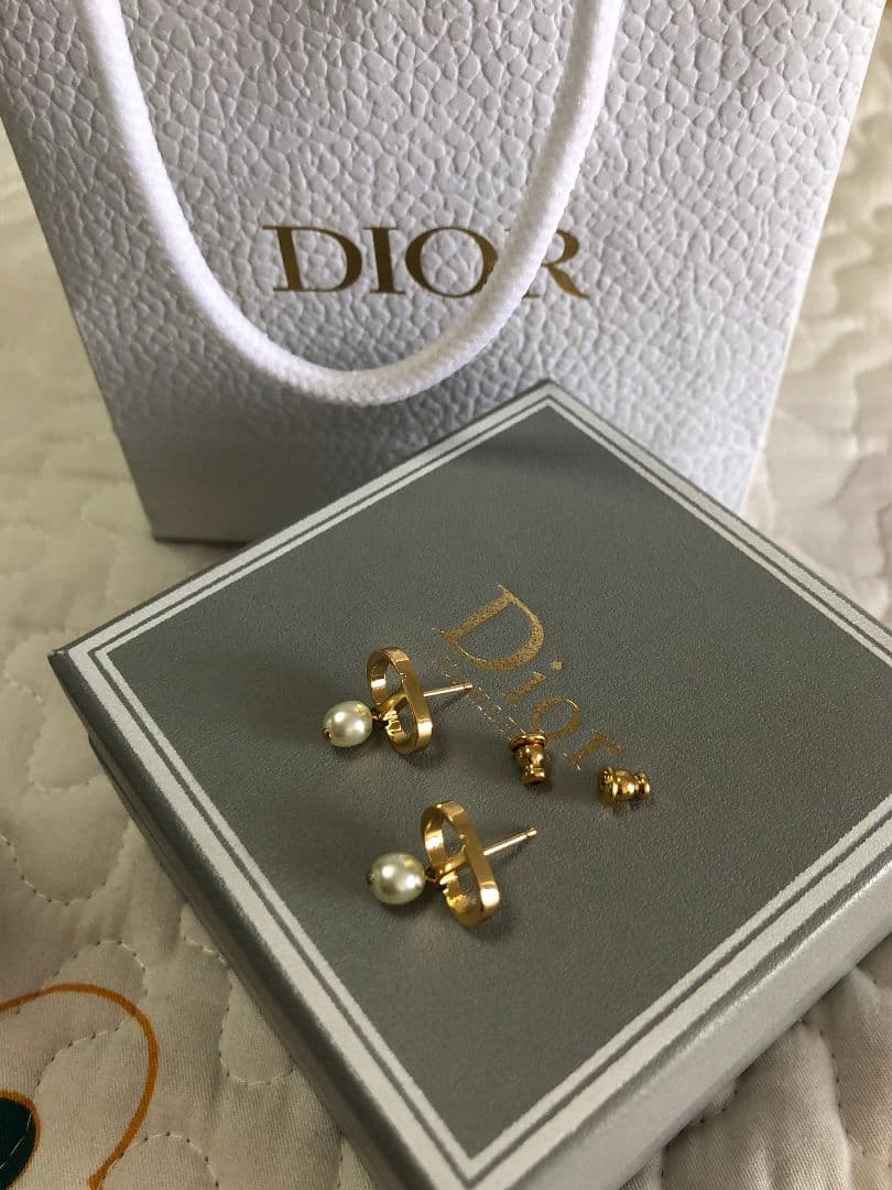 匿名配送★DIOR★ディオール　ピアス/ゴールド