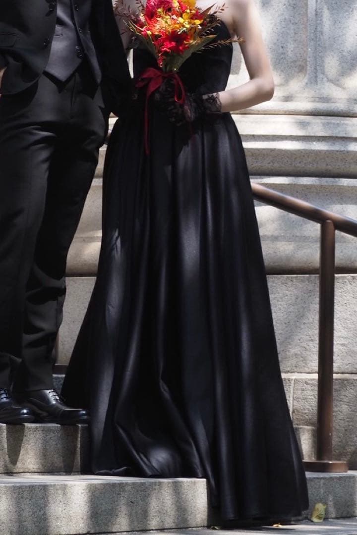 ブラックウェディングドレス