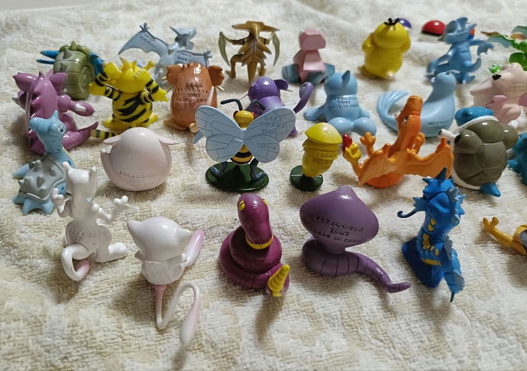 ポケモン　モンコレ　初期　６２体+付属品７