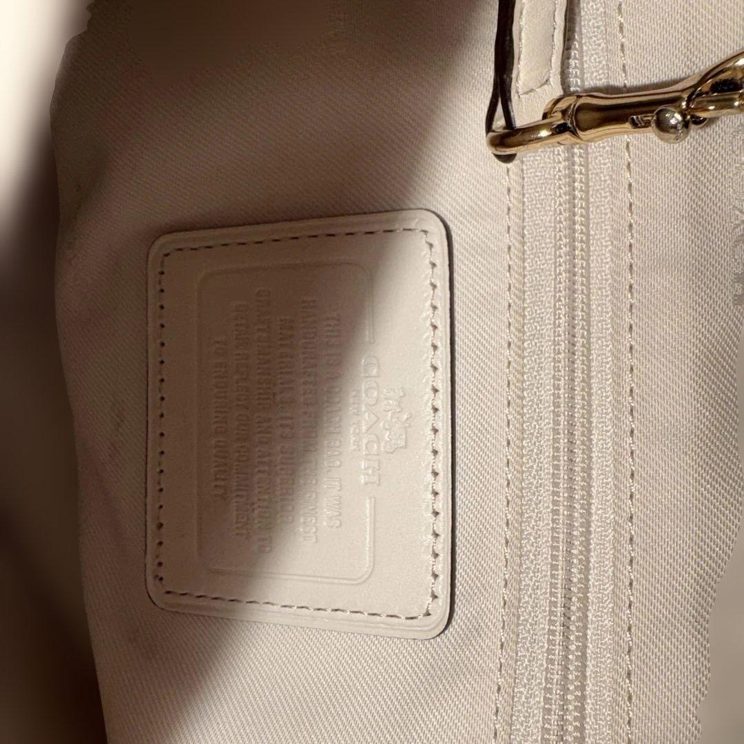 Tomomi　　COACH ハンドバッグ ベージュ ロゴ入り　2way