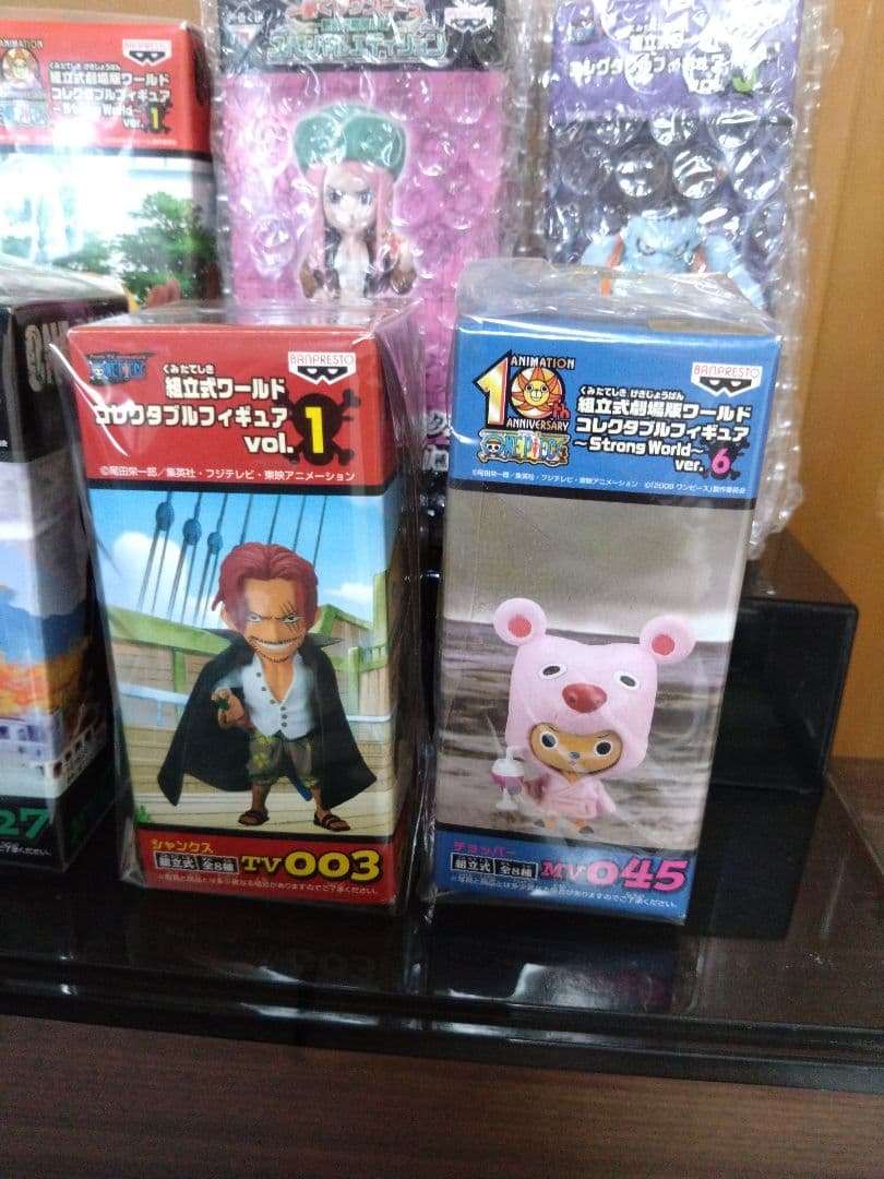 ワンピース　ワールドコレクタブルフィギュア　ストロングワールドなど11点