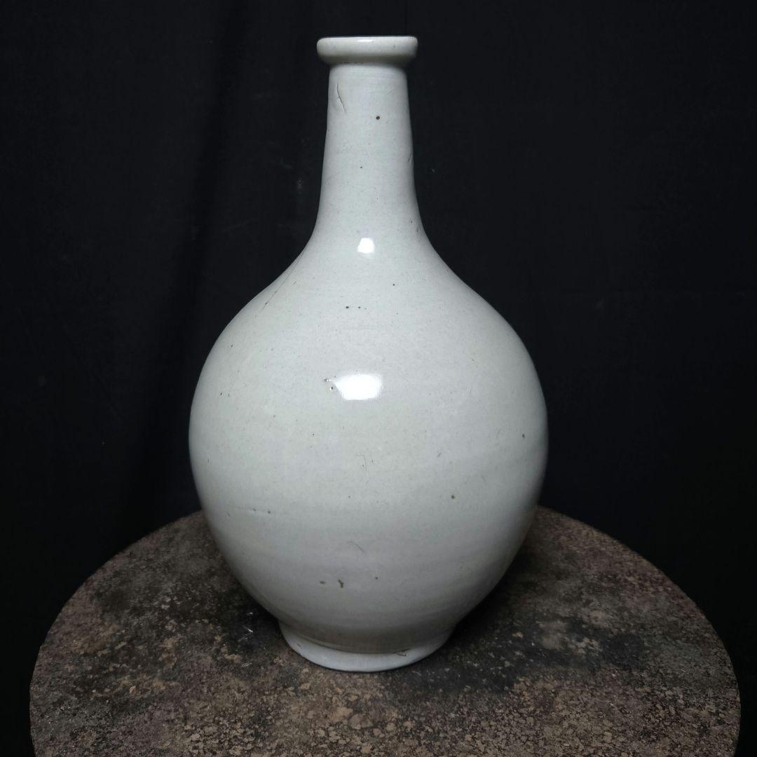 詳細不明確か古伊万里？白色陶器製ボトル型花瓶オブジェインテリア骨董市