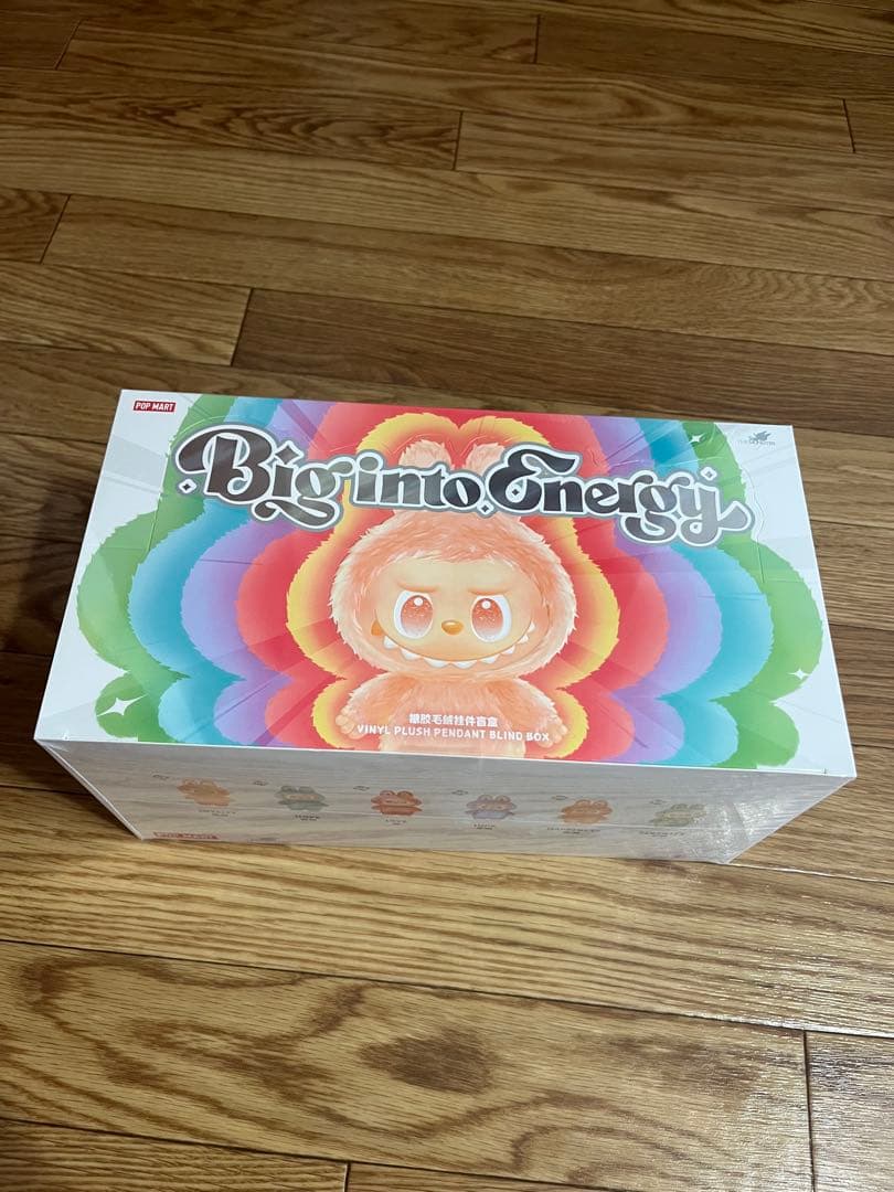 ラブブ　Labubu big into energy 未開封