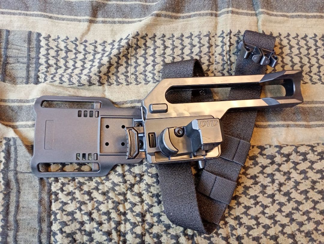 東京マルイsocom mk23 +マガジン、ホルスター等