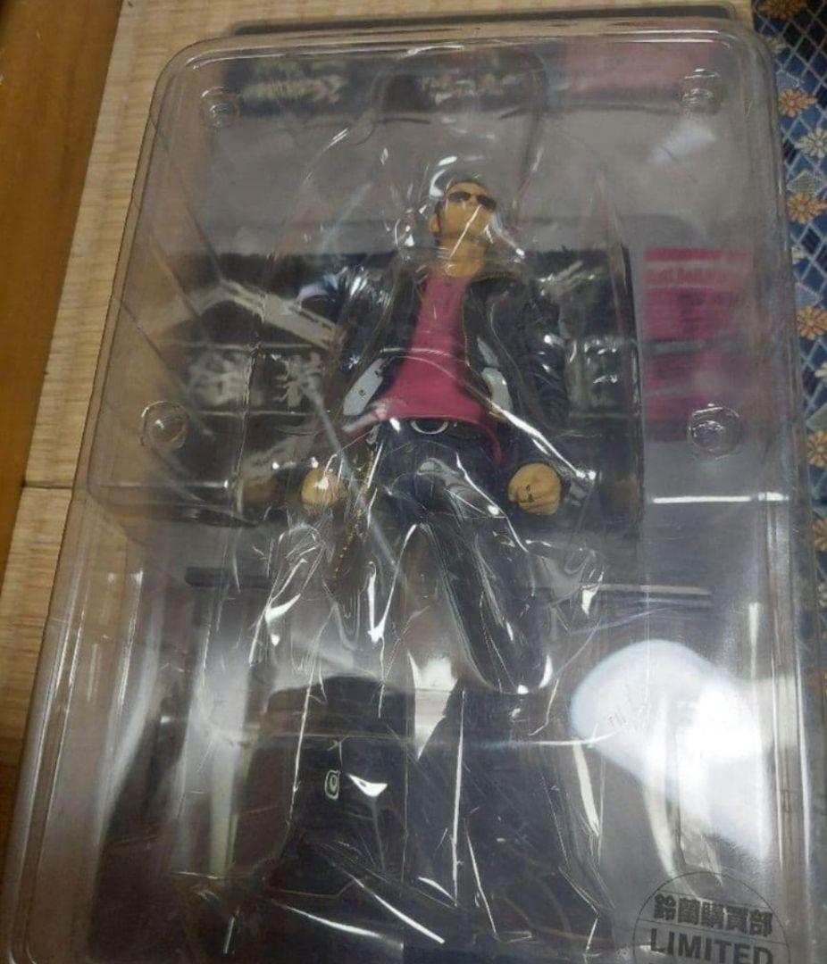 クローズワースト甲斐泰典、香月ゲン