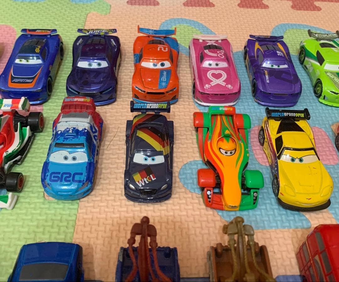 カーズ　トミカ　まとめ売り