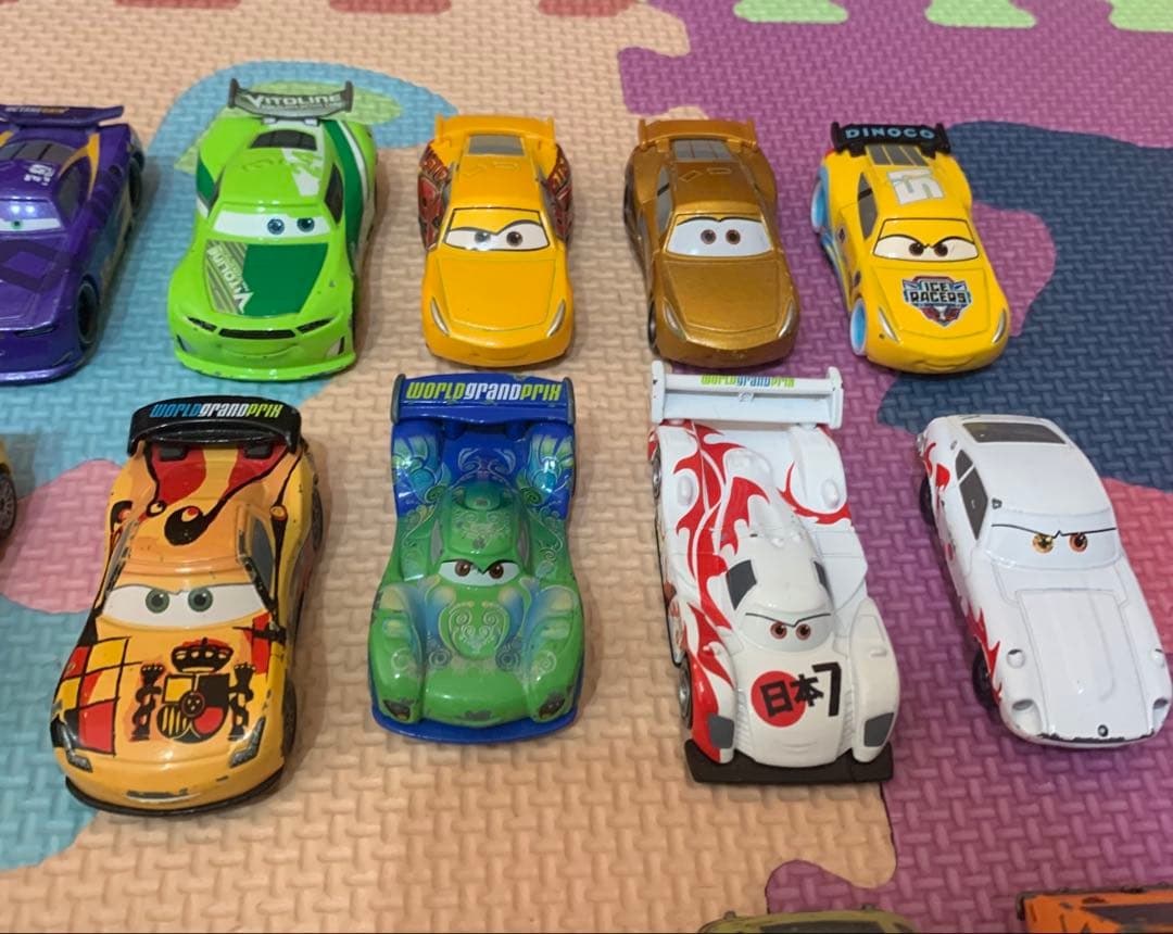 カーズ　トミカ　まとめ売り
