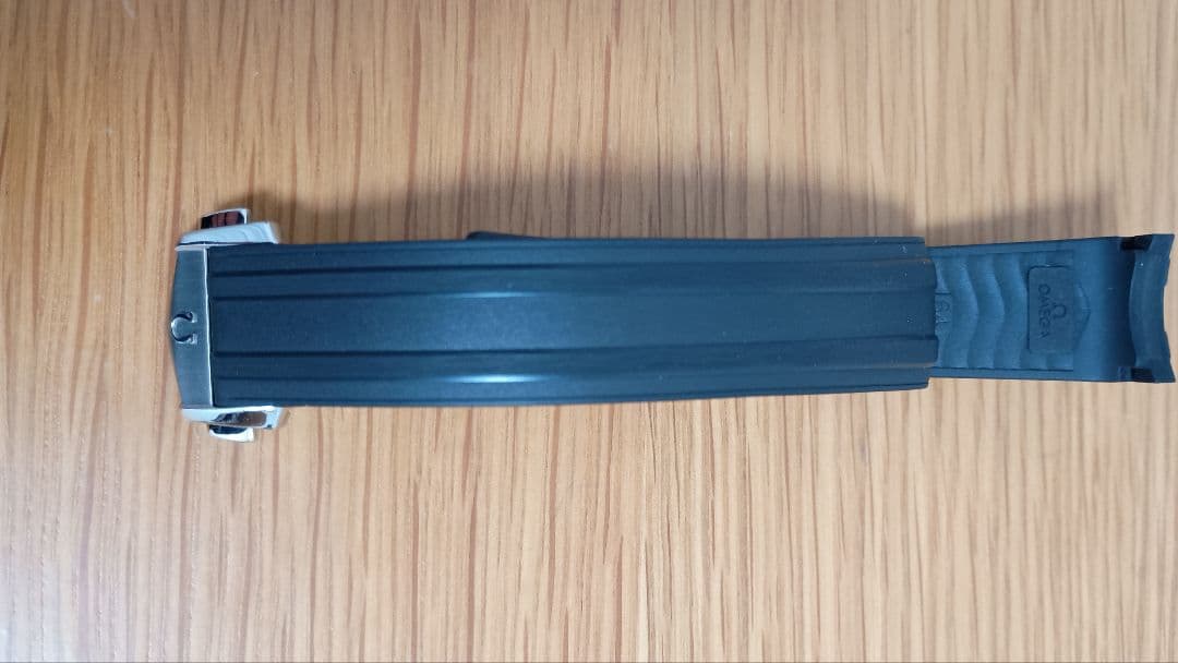 OMEGA（オメガ）ツーピースラバーストラップ