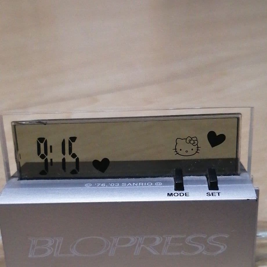 製薬会社　ノベルティ　グッズ　　ハローキティ　時計