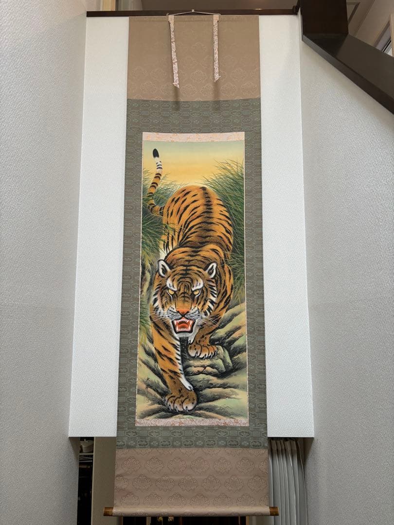 良品　掛け軸　大峰　猛虎　縁起物　虎