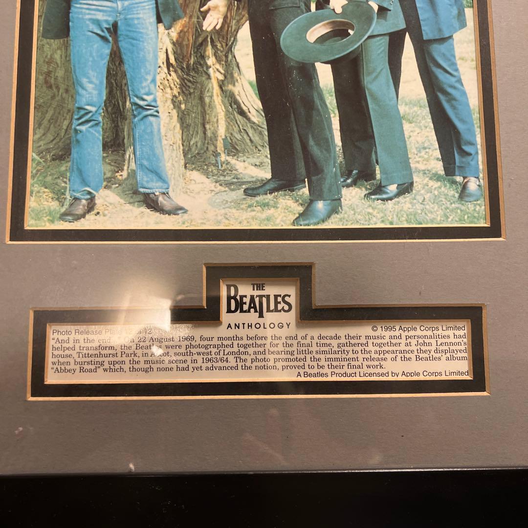 ビートルズ　額縁のポスター